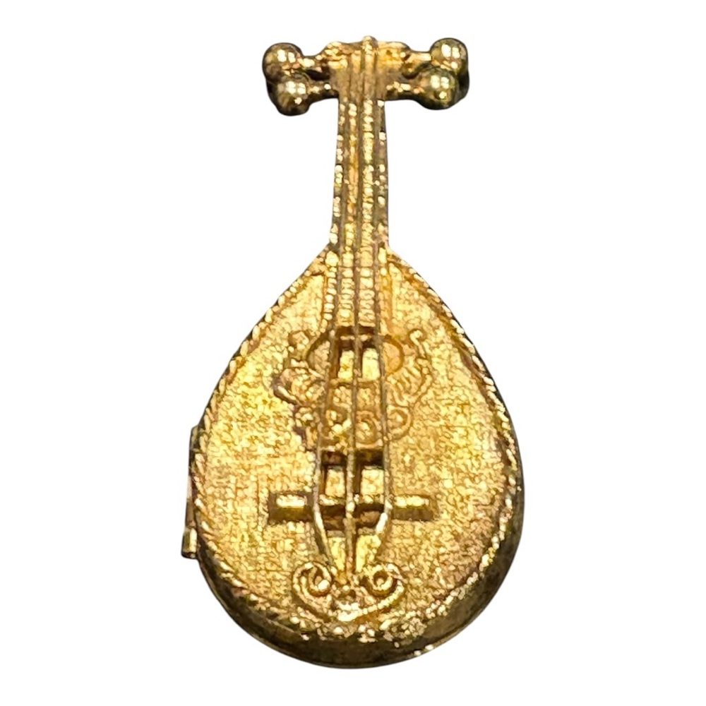 Avon Vintage Gold Tone Mandolin Lute Perfume Compact from the 1970s. JB5